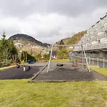 Beautiful 2-bedroom *