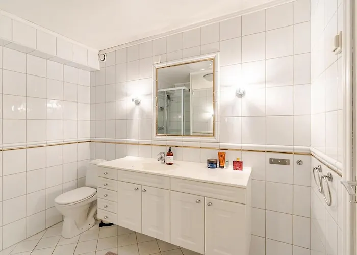 Beautiful 2-bedroom *